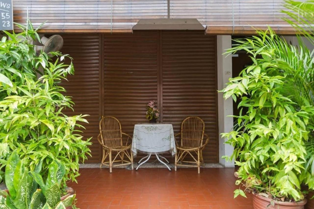 Cocoa Mews Cafe And Homestay George Town Bagian luar foto