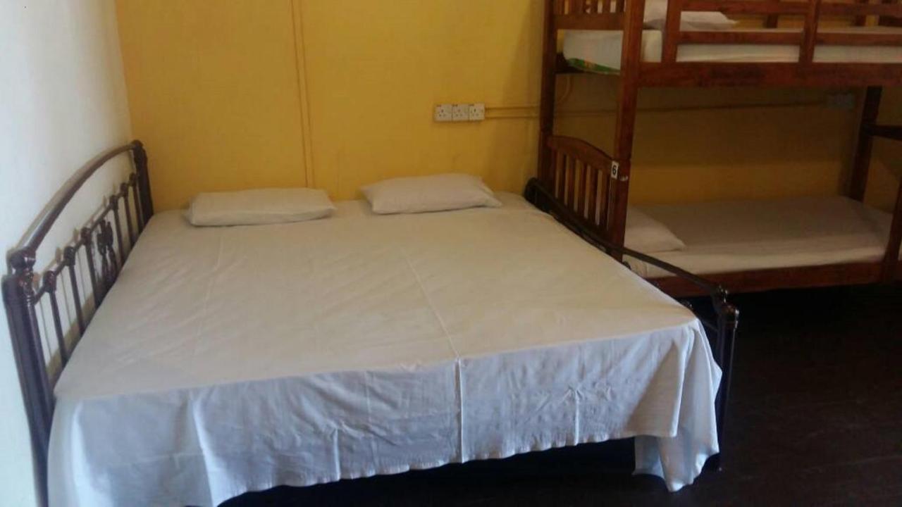 Cocoa Mews Cafe And Homestay George Town Bagian luar foto