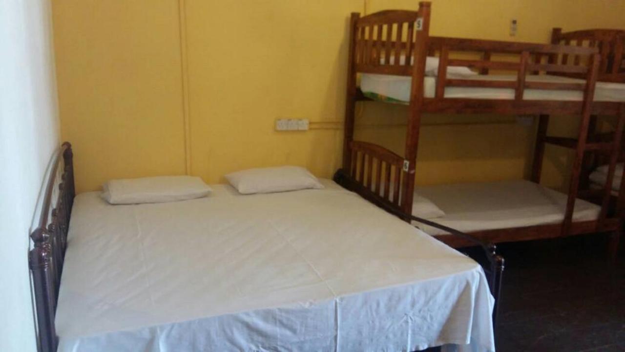 Cocoa Mews Cafe And Homestay George Town Bagian luar foto