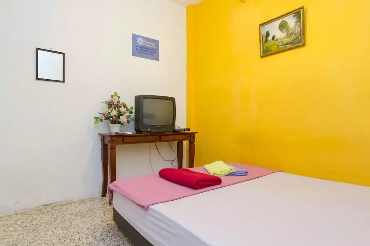 Cocoa Mews Cafe And Homestay George Town Bagian luar foto