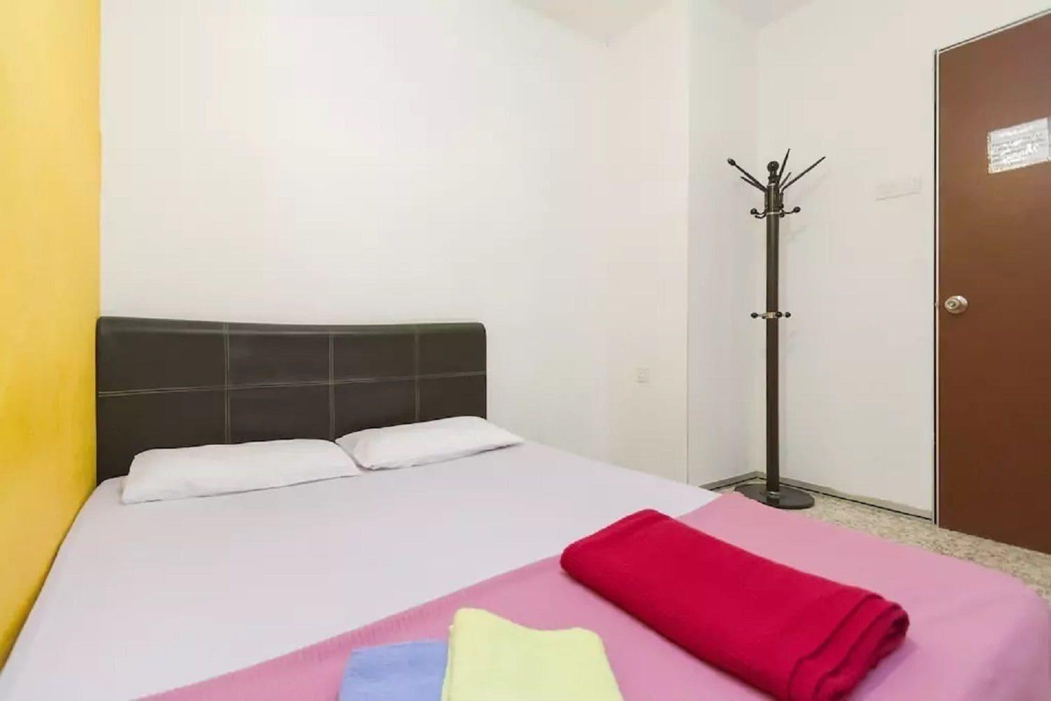 Cocoa Mews Cafe And Homestay George Town Bagian luar foto