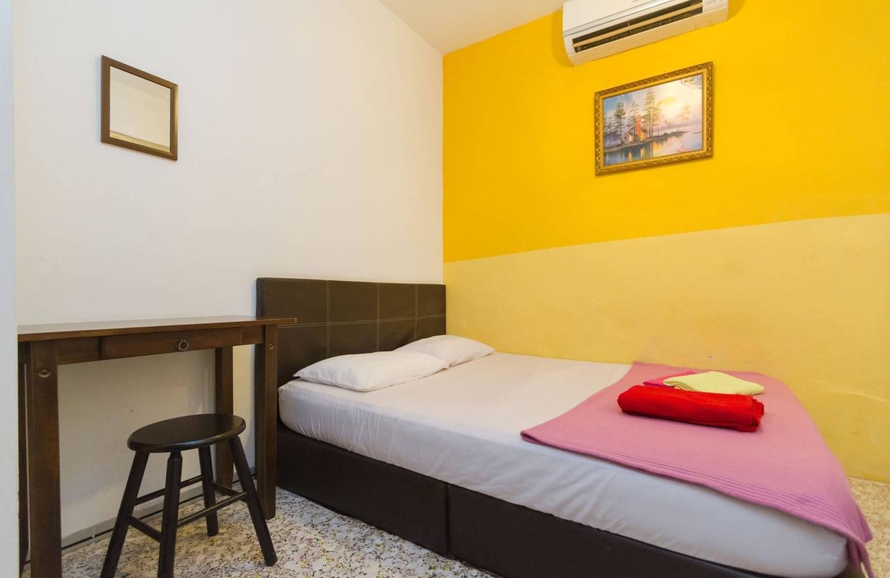 Cocoa Mews Cafe And Homestay George Town Bagian luar foto