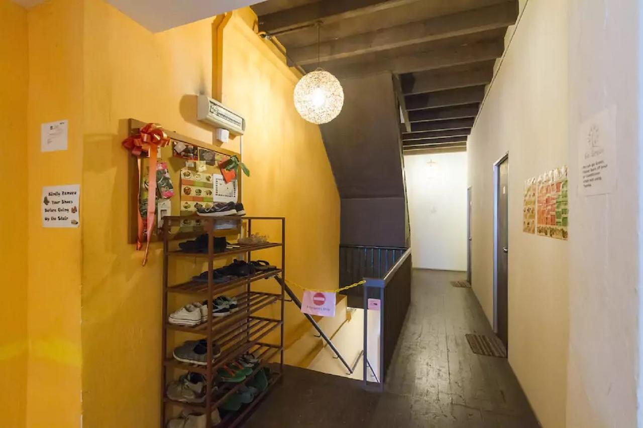 Cocoa Mews Cafe And Homestay George Town Bagian luar foto