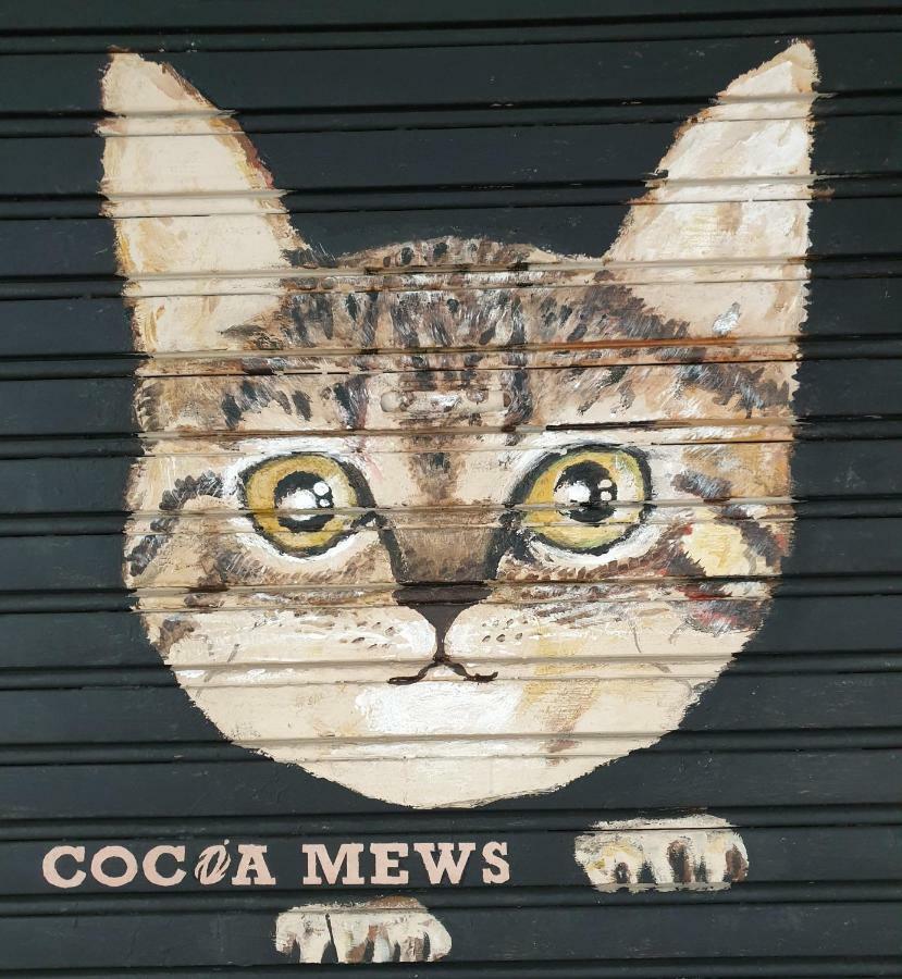 Cocoa Mews Cafe And Homestay George Town Bagian luar foto