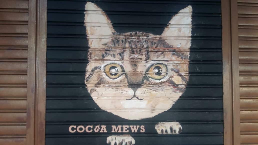 Cocoa Mews Cafe And Homestay George Town Bagian luar foto