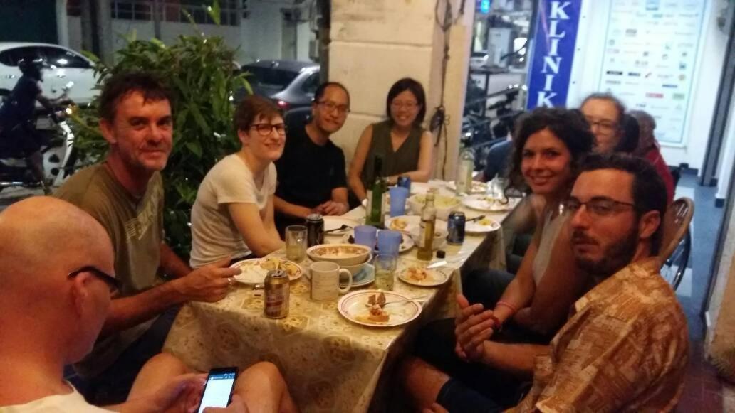 Cocoa Mews Cafe And Homestay George Town Bagian luar foto